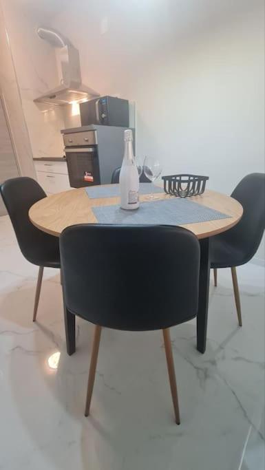 Mias Luxury Apartment Риека Экстерьер фото